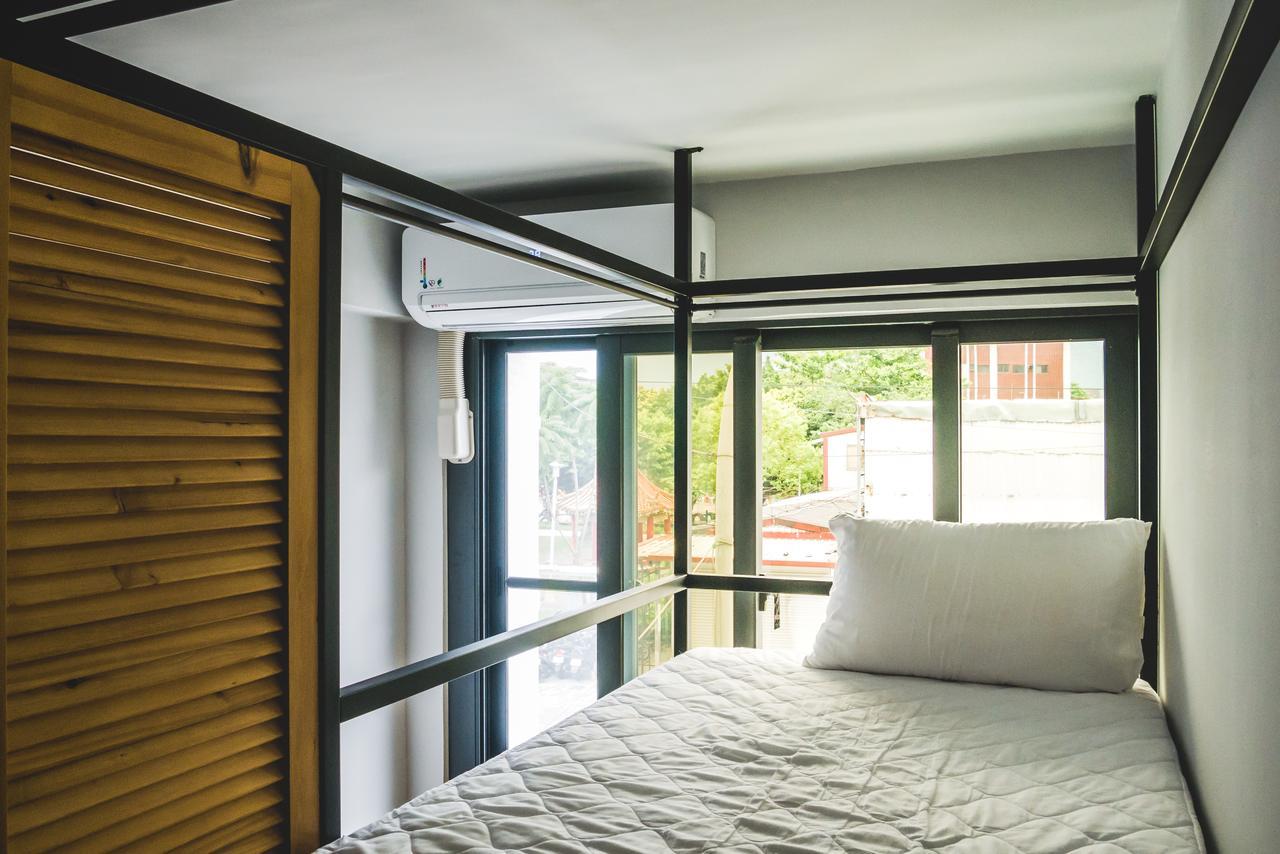 World Inn 窩二樓小客棧民宿 Kota Hualien Bagian luar foto