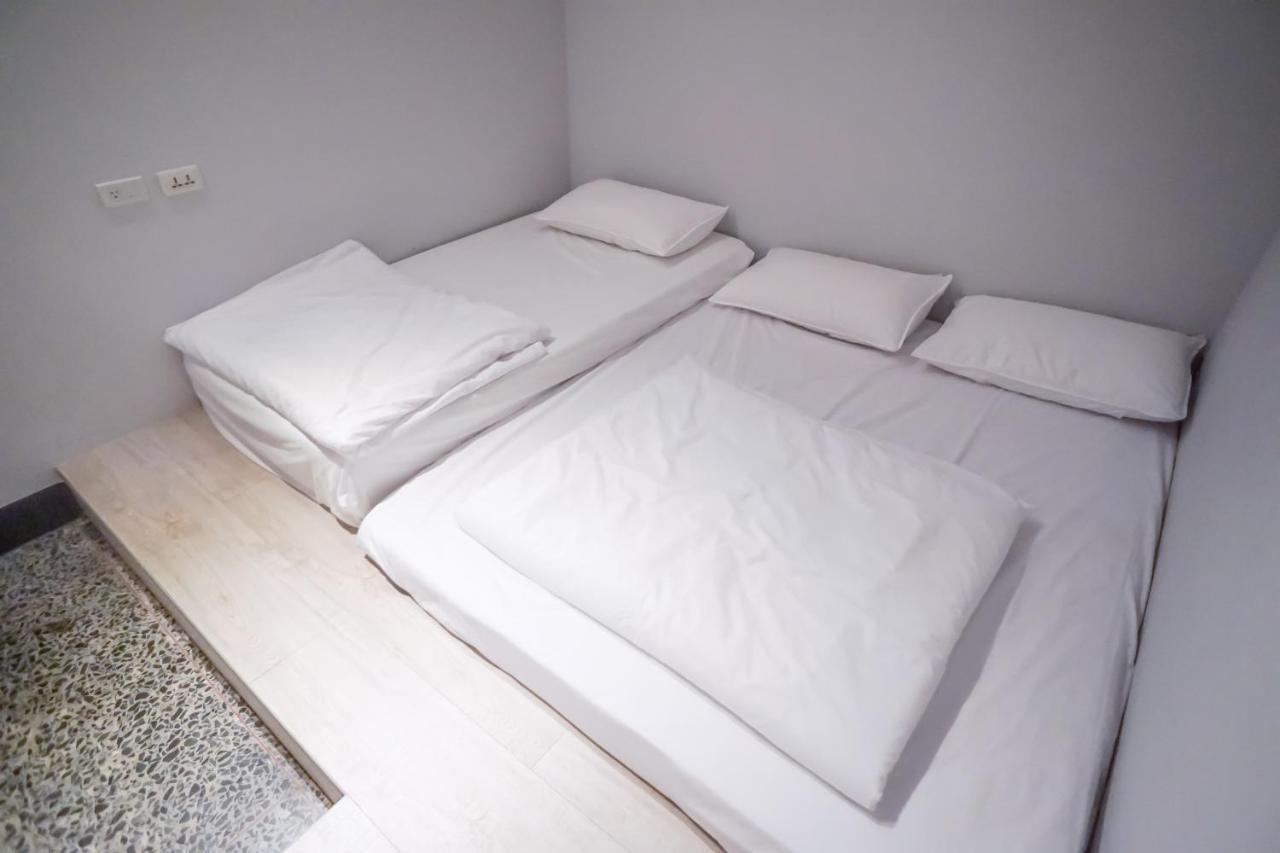 World Inn 窩二樓小客棧民宿 Kota Hualien Bagian luar foto