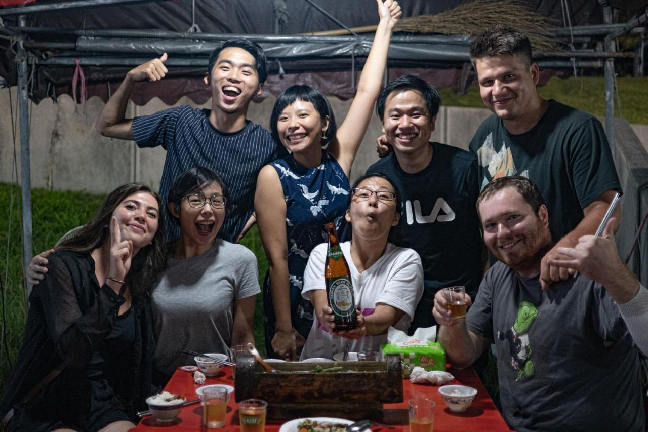 World Inn 窩二樓小客棧民宿 Kota Hualien Bagian luar foto